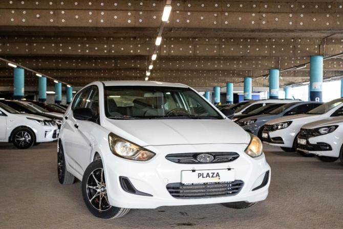 Hyundai Solaris I с пробегом 2014 года, цена 749 000 рублей, 130419 км, хэтчбек, Автокод Объявления