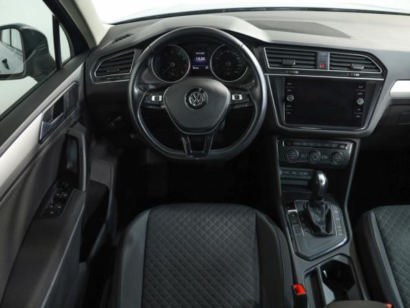 Volkswagen Tiguan II с пробегом 2019 года, цена 2 039 000 рублей, 107510 км, внедорожник, Автокод Объявления