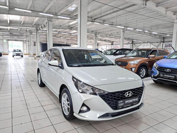 Hyundai Solaris II Рестайлинг с пробегом 2020 года, цена 1 630 000 рублей, 103497 км, седан, Автокод Объявления