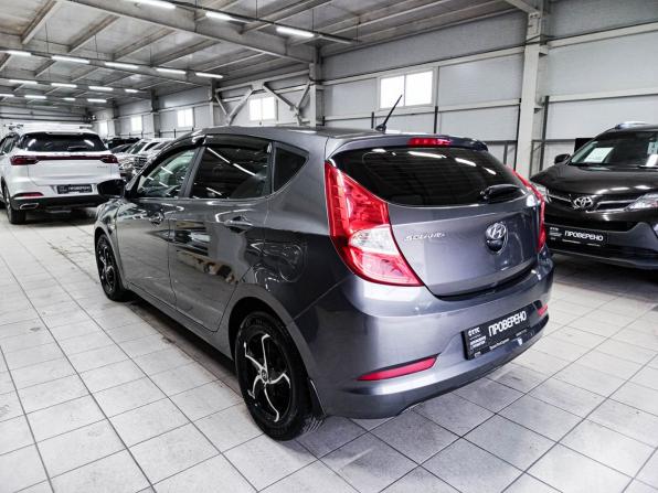 Hyundai Solaris I Рестайлинг с пробегом 2016 года, цена 920 000 рублей, 114082 км, хэтчбек, Автокод Объявления