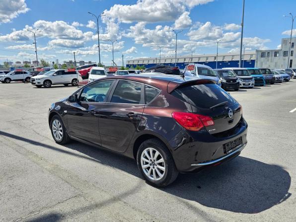 Opel Astra J Рестайлинг с пробегом 2013 года, цена 735 000 рублей, 171668 км, хэтчбек, Автокод Объявления