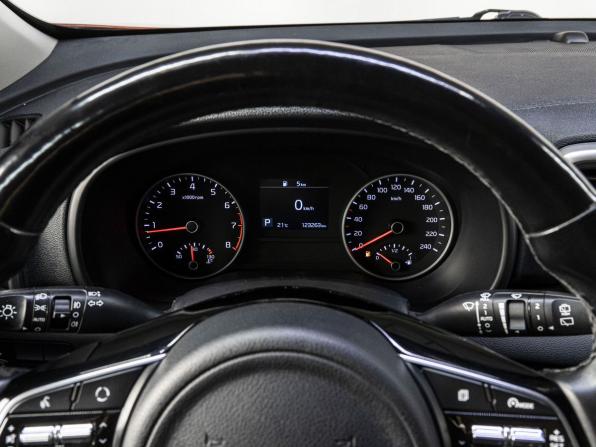 Kia Sportage IV Рестайлинг с пробегом 2019 года, цена 1 945 000 рублей, 123254 км, внедорожник, Автокод Объявления