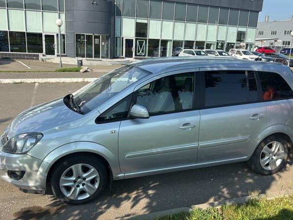 Opel Zafira B Рестайлинг с пробегом 2013 года, цена 900 000 рублей, 126313 км, компактвэн, Автокод Объявления
