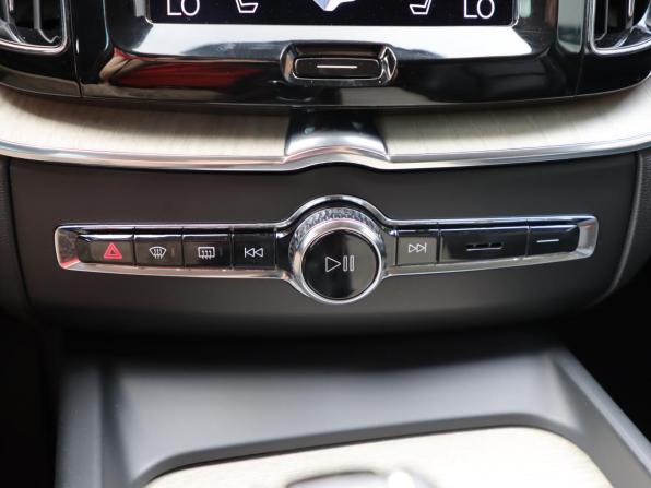 Volvo XC60 II с пробегом 2021 года, цена 3 590 000 рублей, 123157 км, внедорожник, Автокод Объявления