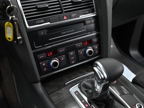 Audi Q7 I (4L) Рестайлинг с пробегом 2012 года, цена 1 599 000 рублей, 172000 км, внедорожник, Автокод Объявления