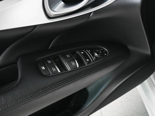 Infiniti M IV с пробегом 2013 года, цена 1 599 000 рублей, 270967 км, седан, Автокод Объявления