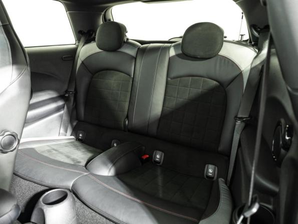 Mini Hatch III (F55/F56) Рестайлинг с пробегом 2019 года, цена 2 899 585 рублей, 82580 км, хэтчбек, Автокод Объявления