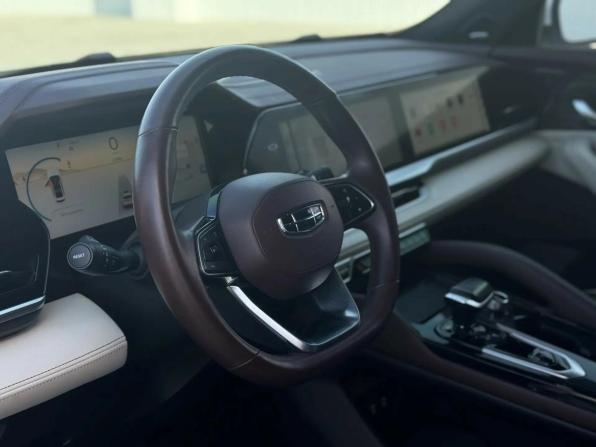 Geely Monjaro I с пробегом 2023 года, цена 2 625 000 рублей, 122000 км, внедорожник, Автокод Объявления
