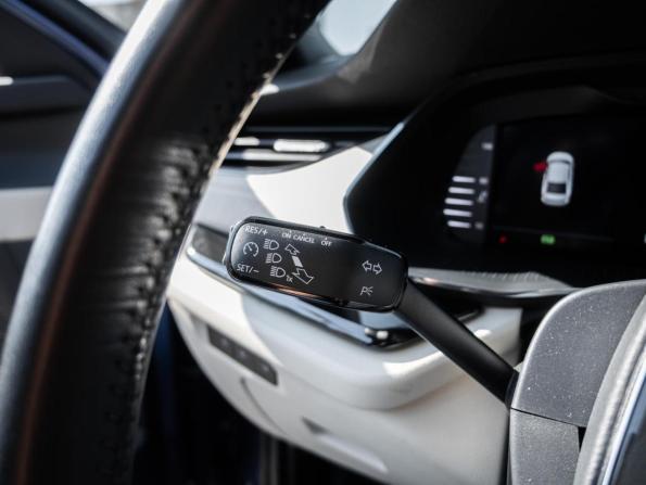 Skoda Octavia IV (A8) с пробегом 2021 года, цена 2 730 000 рублей, 64573 км, лифтбек, Автокод Объявления