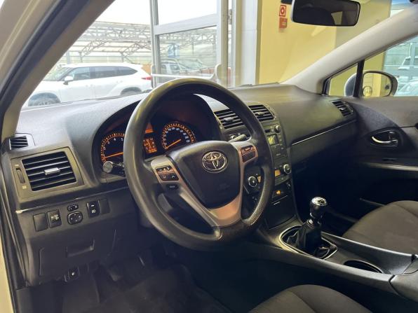 Toyota Avensis III с пробегом 2009 года, цена 729 000 рублей, 270000 км, седан, Автокод Объявления