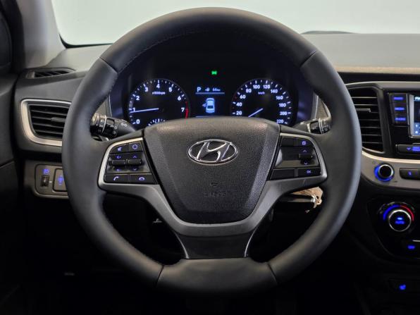 Hyundai Solaris II с пробегом 2018 года, цена 1 160 000 рублей, 244583 км, седан, Автокод Объявления