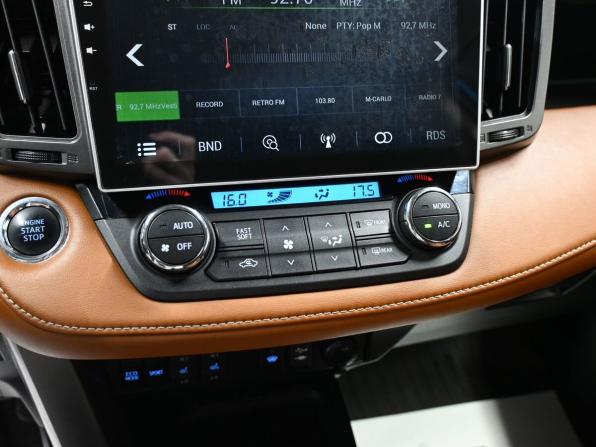 Toyota RAV4 IV (XA40) Рестайлинг с пробегом 2016 года, цена 2 245 000 рублей, 151930 км, внедорожник, Автокод Объявления