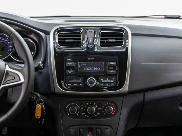 Renault Logan II Рестайлинг с пробегом 2021 года, цена 1 158 000 рублей, 107126 км, седан, Автокод Объявления