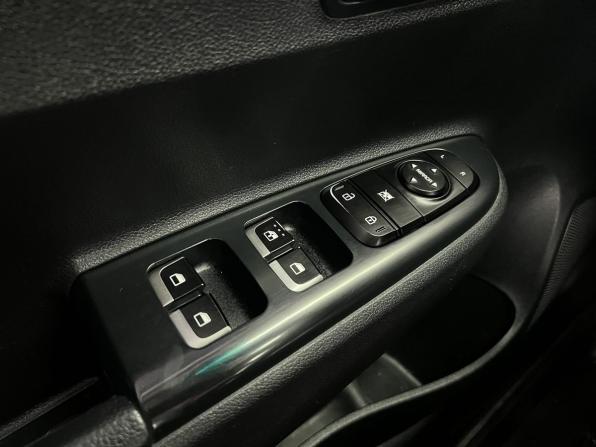Kia Rio IV с пробегом 2018 года, цена 1 249 000 рублей, 137615 км, хэтчбек, Автокод Объявления
