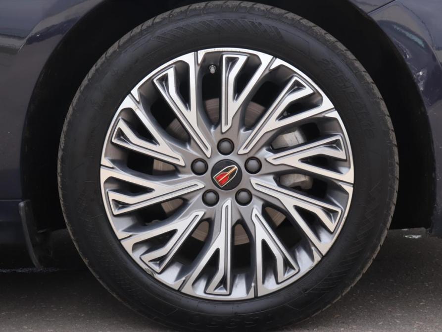 Hongqi H5 II Москва  - изображение 22