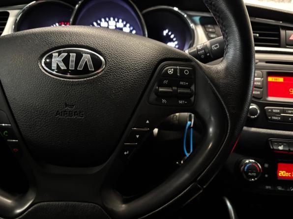 Kia Ceed II Рестайлинг с пробегом 2017 года, цена 1 499 000 рублей, 67850 км, универсал, Автокод Объявления