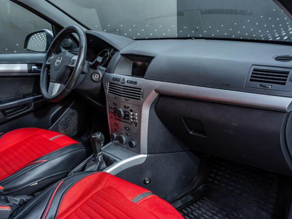 Opel Astra H Рестайлинг с пробегом 2011 года, цена 420 000 рублей, 223809 км, седан, Автокод Объявления