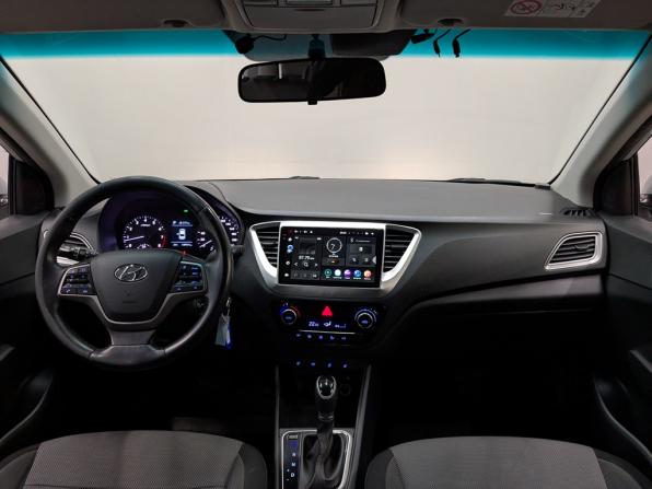 Hyundai Solaris II с пробегом 2019 года, цена 1 340 000 рублей, 130757 км, седан, Автокод Объявления