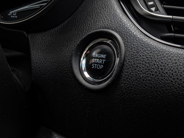 Toyota C-HR I Рестайлинг с пробегом 2019 года, цена 1 870 000 рублей, 84648 км, внедорожник, Автокод Объявления