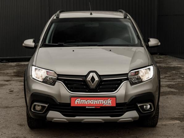 Renault Logan II Рестайлинг с пробегом 2019 года, цена 800 000 рублей, 172728 км, седан, Автокод Объявления