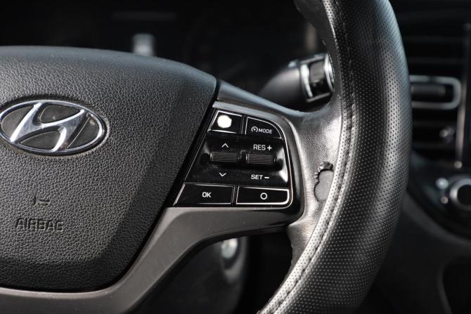 Hyundai Solaris II Рестайлинг с пробегом 2020 года, цена 1 399 000 рублей, 380000 км, седан, Автокод Объявления