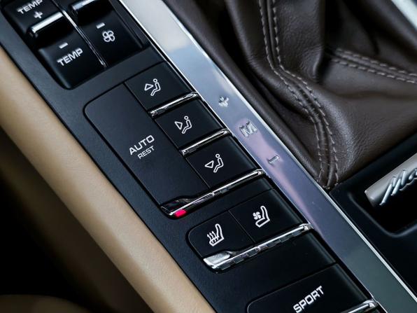 Porsche Macan I с пробегом 2015 года, цена 3 400 000 рублей, 57377 км, внедорожник, Автокод Объявления