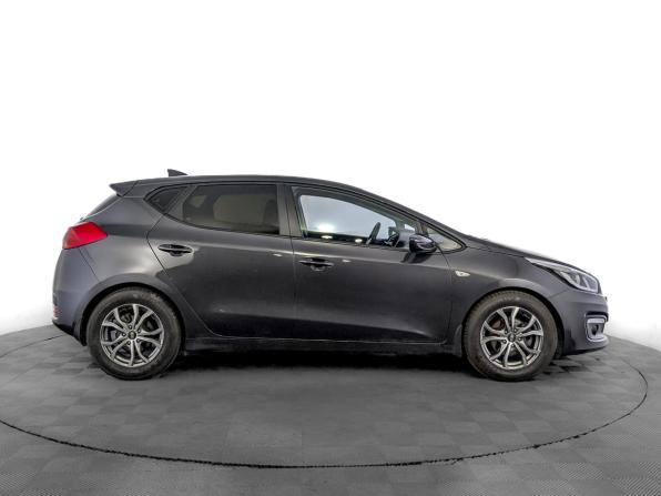 Kia Ceed II Рестайлинг с пробегом 2018 года, цена 1 385 000 рублей, 102124 км, хэтчбек, Автокод Объявления