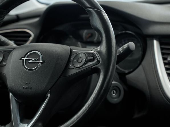 Opel Grandland I (X) с пробегом 2018 года, цена 1 600 000 рублей, 84669 км, внедорожник, Автокод Объявления