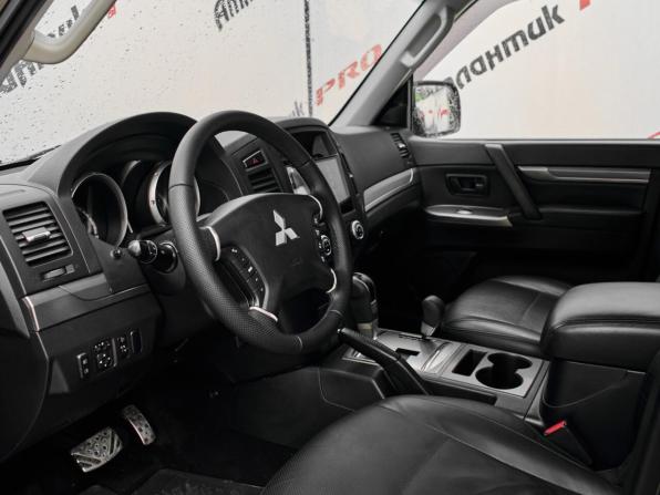 Mitsubishi Pajero IV Рестайлинг 1 с пробегом 2012 года, цена 2 267 000 рублей, 179176 км, внедорожник, Автокод Объявления