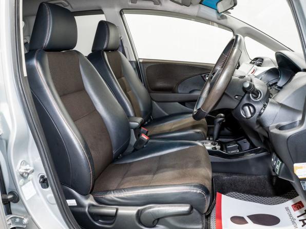 Honda Fit Shuttle I с пробегом 2013 года, цена 1 125 000 рублей, 93780 км, универсал, Автокод Объявления