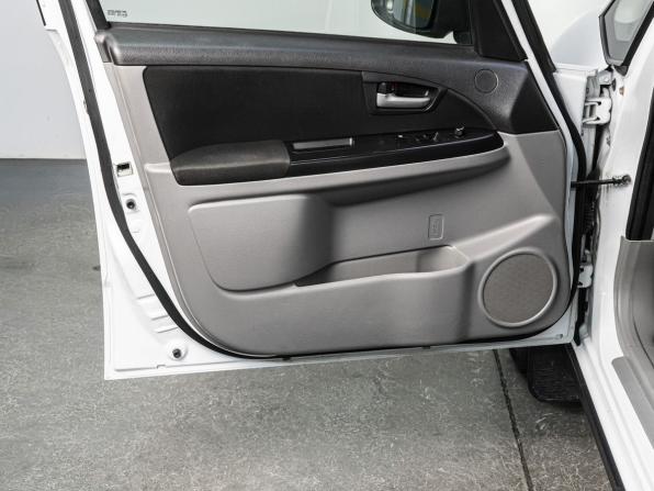 Suzuki SX4 I (Classic) Рестайлинг с пробегом 2011 года, цена 979 000 рублей, 189381 км, хэтчбек, Автокод Объявления