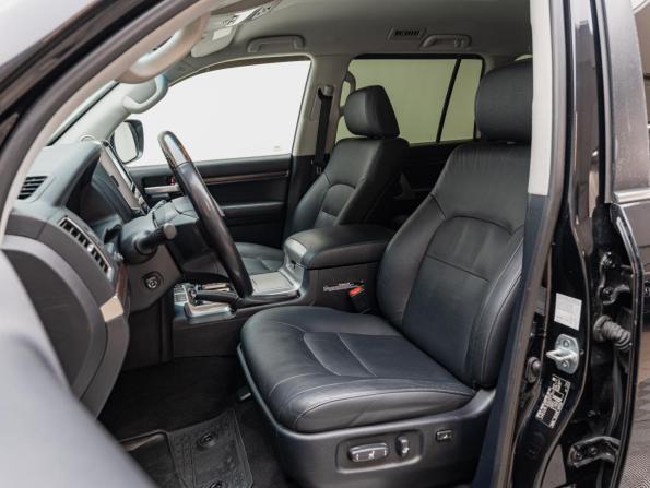 Toyota Land Cruiser 200 Series Рестайлинг 2 с пробегом 2020 года, цена 6 990 000 рублей, 128869 км, внедорожник, Автокод Объявления