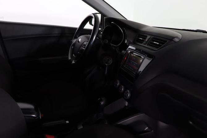 Kia Rio III Рестайлинг с пробегом 2016 года, цена 1 279 990 рублей, 47622 км, хэтчбек, Автокод Объявления