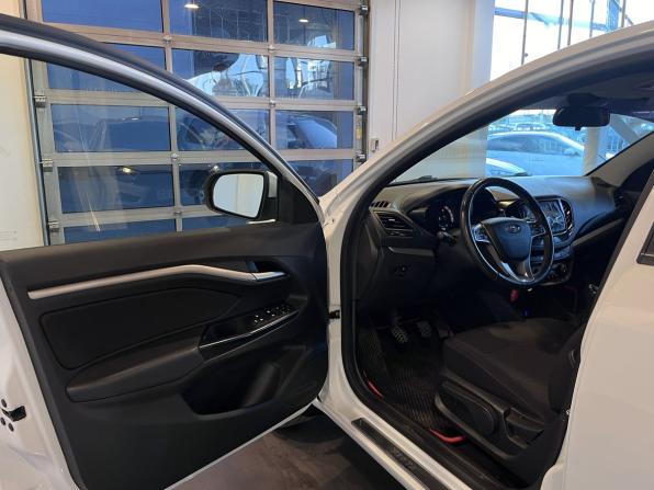 Lada (ВАЗ) Vesta I с пробегом 2021 года, цена 1 020 000 рублей, 82402 км, седан, Автокод Объявления