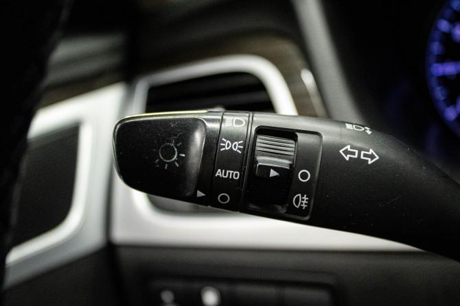 Hyundai Genesis II с пробегом 2014 года, цена 1 319 000 рублей, 483674 км, седан, Автокод Объявления