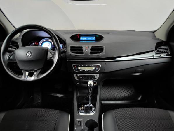 Renault Fluence I Рестайлинг с пробегом 2013 года, цена 519 000 рублей, 228702 км, седан, Автокод Объявления