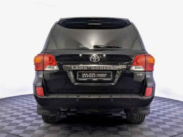 Toyota Land Cruiser 200 Series Рестайлинг 1 с пробегом 2015 года, цена 4 500 000 рублей, 202184 км, внедорожник, Автокод Объявления