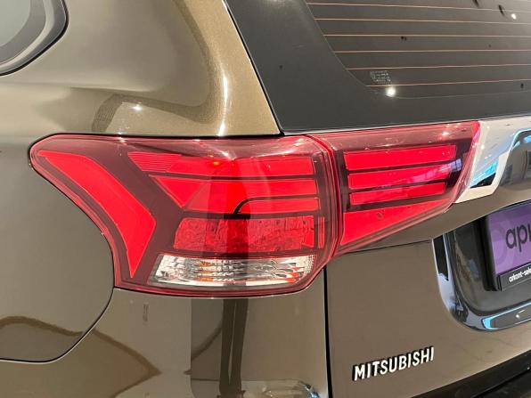Mitsubishi Outlander III Рестайлинг 3 с пробегом 2018 года, цена 1 870 000 рублей, 101482 км, внедорожник, Автокод Объявления