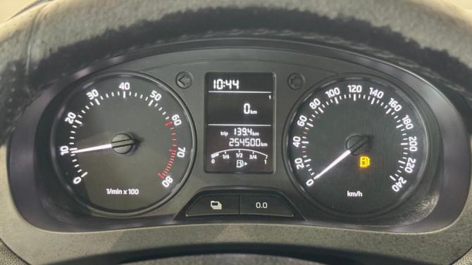 Skoda Rapid I с пробегом 2015 года, цена 540 000 рублей, 254376 км, лифтбек, Автокод Объявления