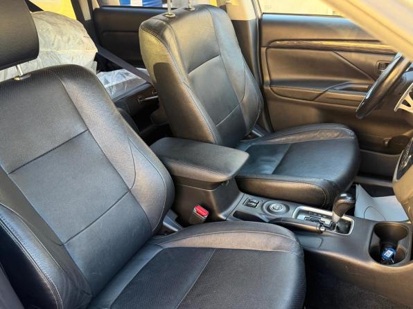 Mitsubishi Outlander III Рестайлинг 2 с пробегом 2015 года, цена 1 649 000 рублей, 193700 км, внедорожник, Автокод Объявления
