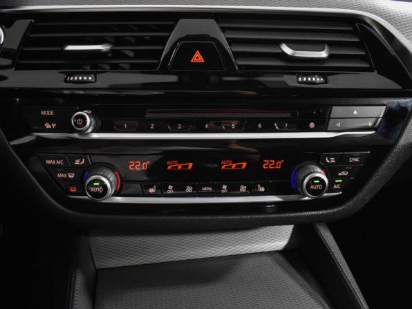 BMW 5 серии VII (G30/G31/G38) с пробегом 2018 года, цена 3 128 960 рублей, 160155 км, седан, Автокод Объявления
