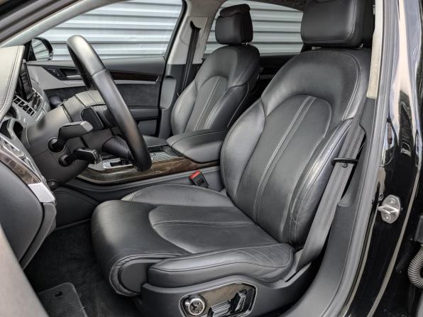 Audi A8 III (D4) Рестайлинг с пробегом 2016 года, цена 2 900 000 рублей, 90722 км, седан, Автокод Объявления