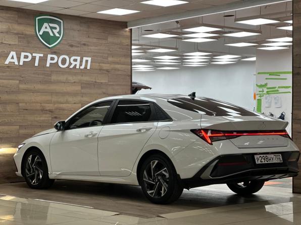 Hyundai Elantra VII (CN7) Рестайлинг с пробегом 2023 года, цена 2 050 000 рублей, 25563 км, седан, Автокод Объявления