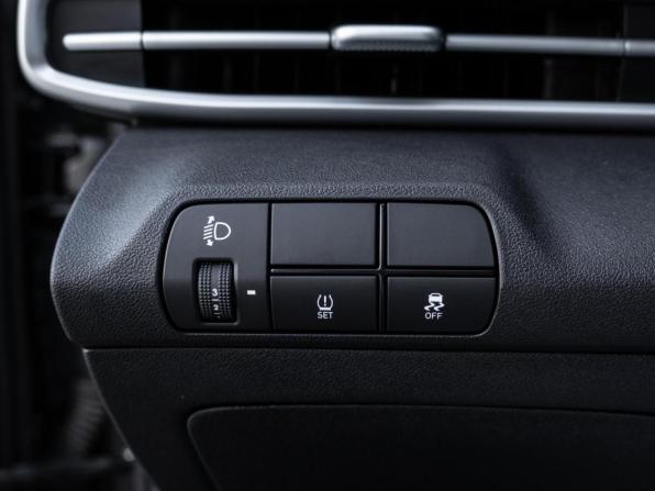 Hyundai Elantra VII (CN7) Рестайлинг с пробегом 2024 года, цена 2 280 000 рублей, 39237 км, седан, Автокод Объявления