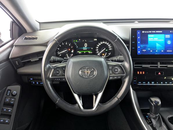 Toyota Avalon V с пробегом 2022 года, цена 3 335 000 рублей, 61953 км, седан, Автокод Объявления