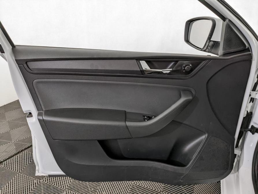 Skoda Rapid I Рестайлинг Москва  - изображение 19