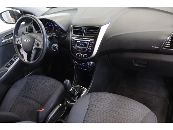 Hyundai Solaris I Рестайлинг с пробегом 2015 года, цена 780 000 рублей, 241836 км, седан, Автокод Объявления