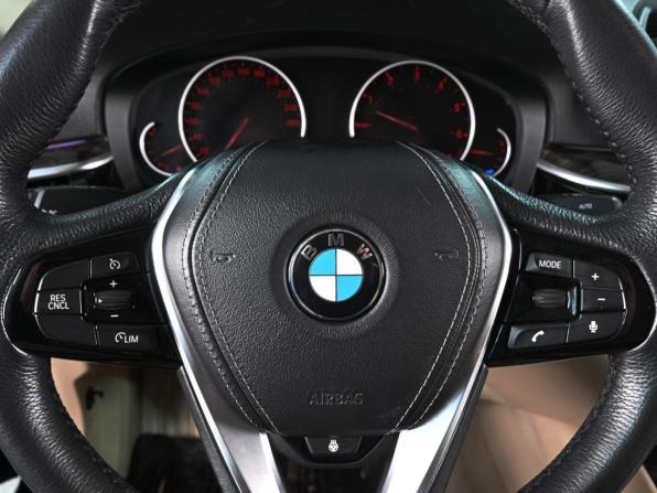 BMW 5 серии VII (G30/G31/G38) с пробегом 2017 года, цена 2 980 000 рублей, 153855 км, седан, Автокод Объявления