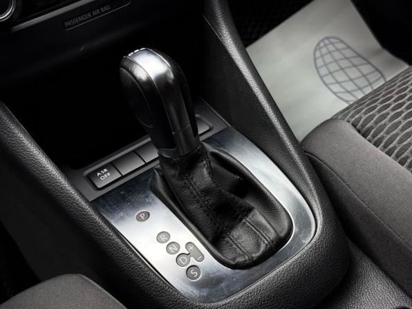 Volkswagen Golf VI с пробегом 2011 года, цена 979 000 рублей, 114776 км, хэтчбек, Автокод Объявления