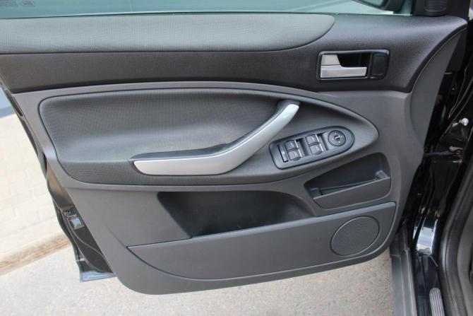 Ford Kuga I с пробегом 2011 года, цена 995 000 рублей, 231131 км, внедорожник, Автокод Объявления